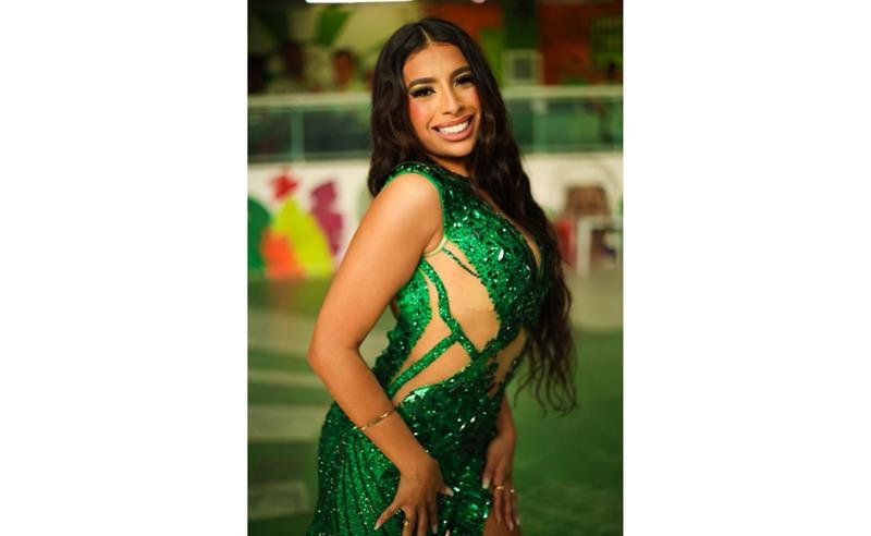 Ana Merhi é a nova Musa do Império Serrano para o Carnaval 2026